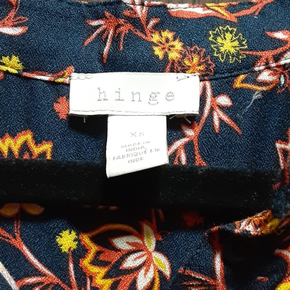 NWT Hinge floral top - Picture 2 of 7